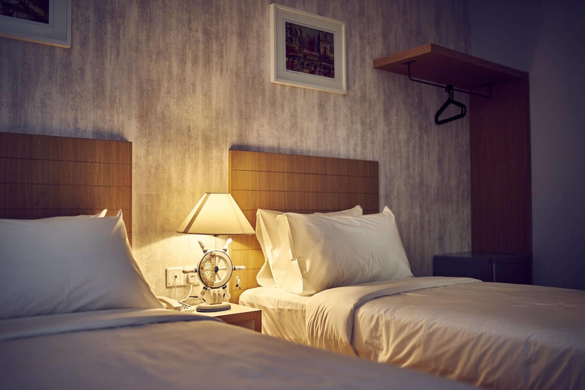 ไลท์เฮาส์ โฮเต็ลแอนด์ชอร์ตสเตย์ Hotel เปอตาลิงจายา ภายนอก รูปภาพ