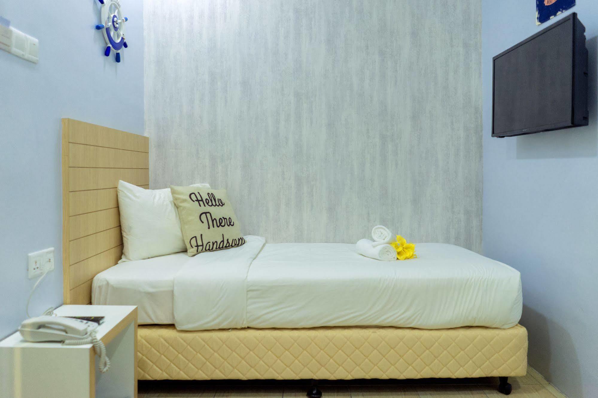 ไลท์เฮาส์ โฮเต็ลแอนด์ชอร์ตสเตย์ Hotel เปอตาลิงจายา ภายนอก รูปภาพ